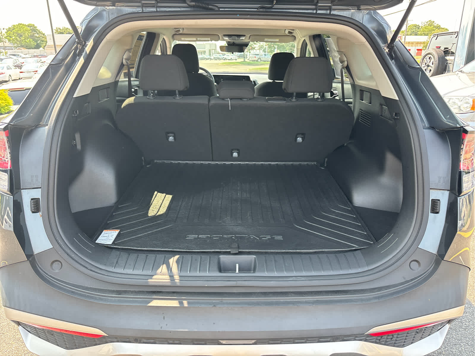2023 Kia Sportage Hybrid LX