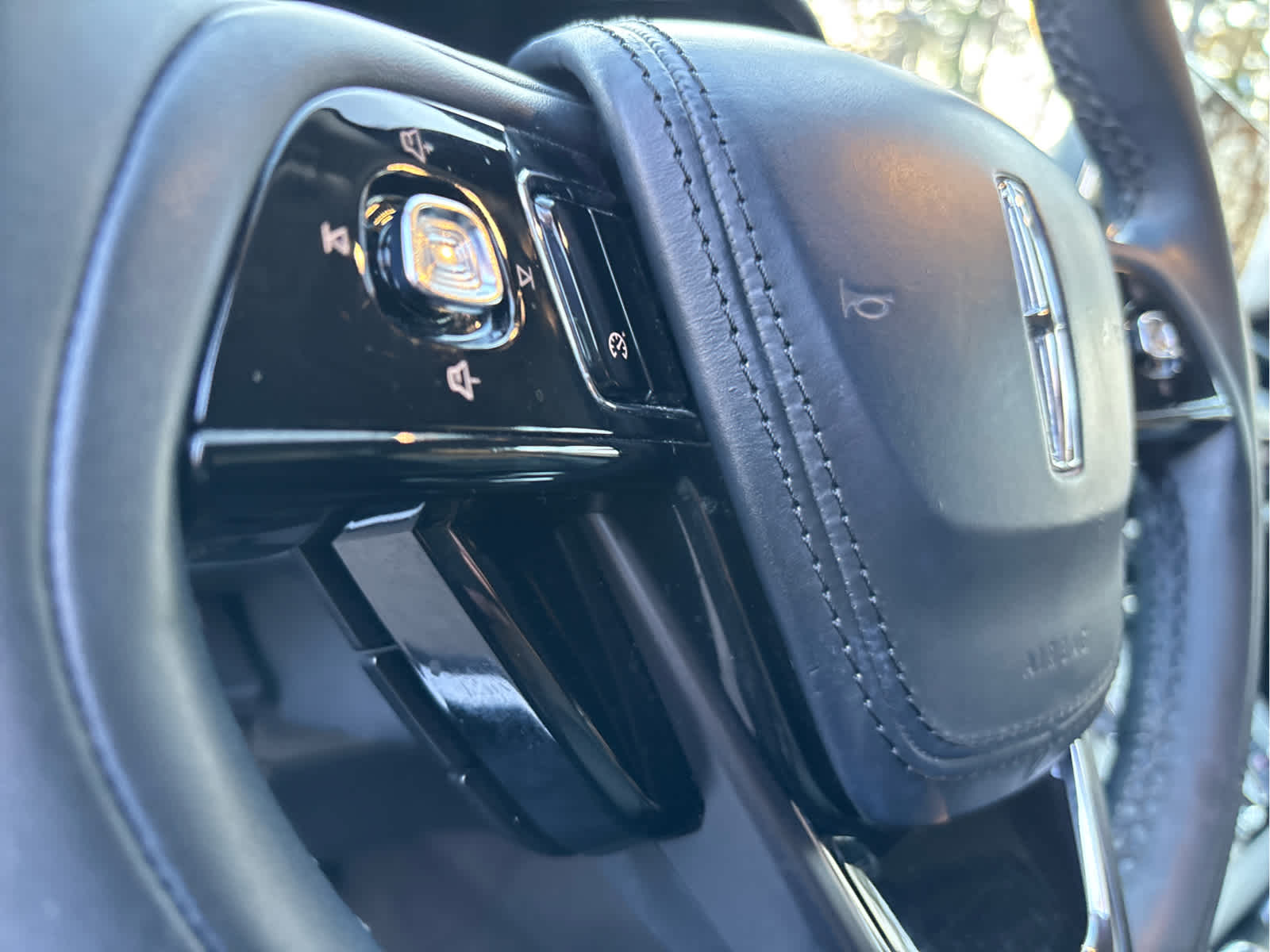 2022 Lincoln Aviator Standard