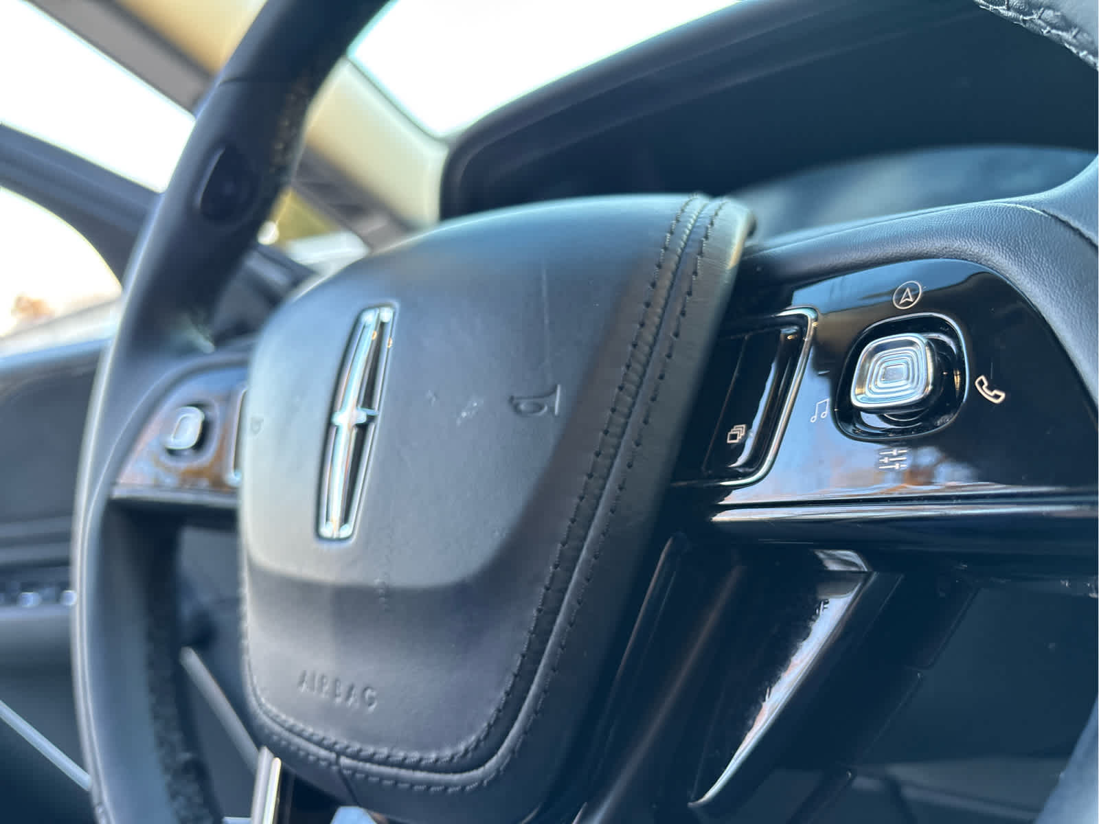 2022 Lincoln Aviator Standard