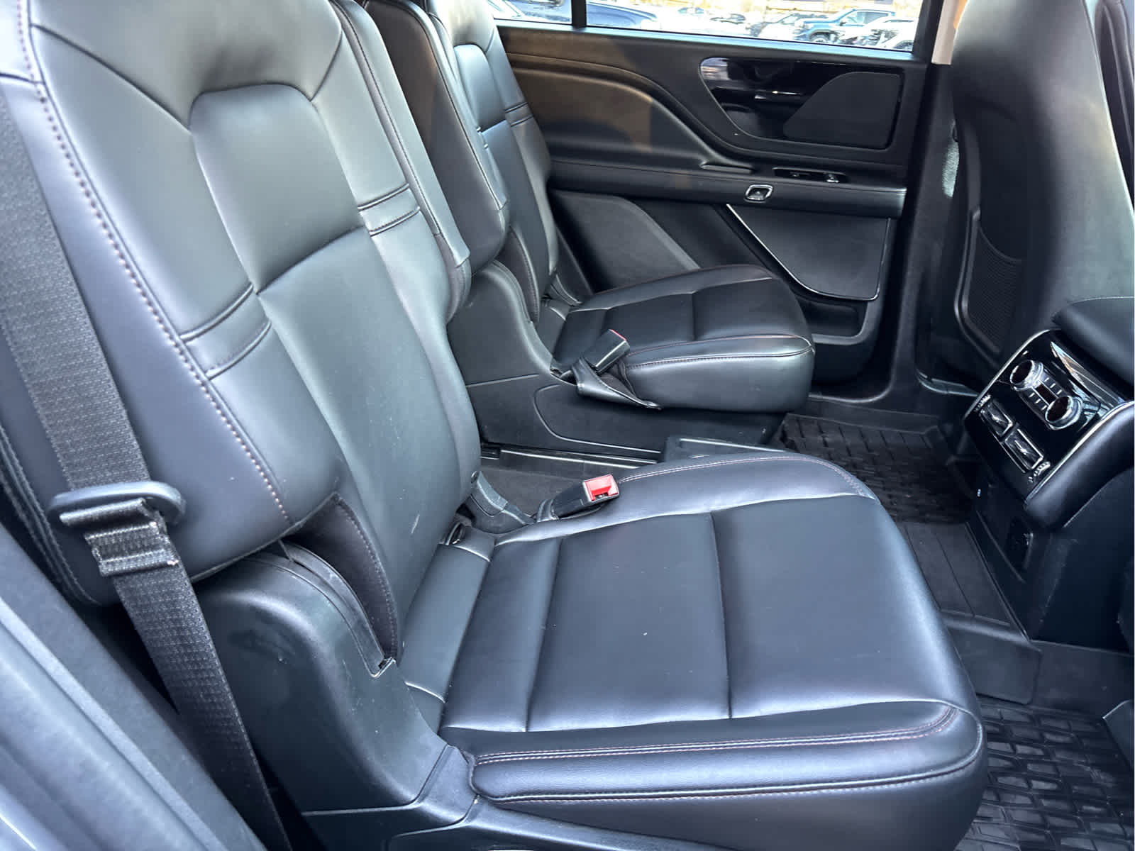 2022 Lincoln Aviator Standard