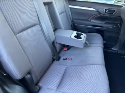 2016 Toyota Highlander LE