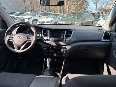 2017 Hyundai TUCSON SE