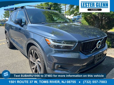 2022 Volvo XC40 R-Design