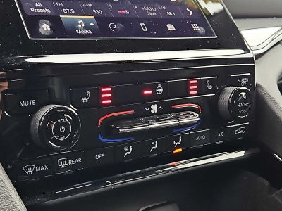 2022 Jeep Grand Cherokee Altitude