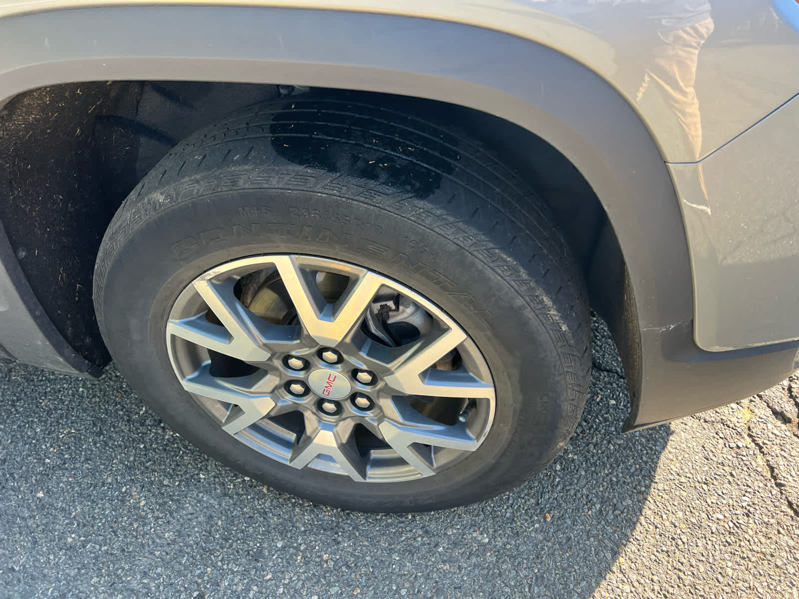 2023 GMC Acadia SLT