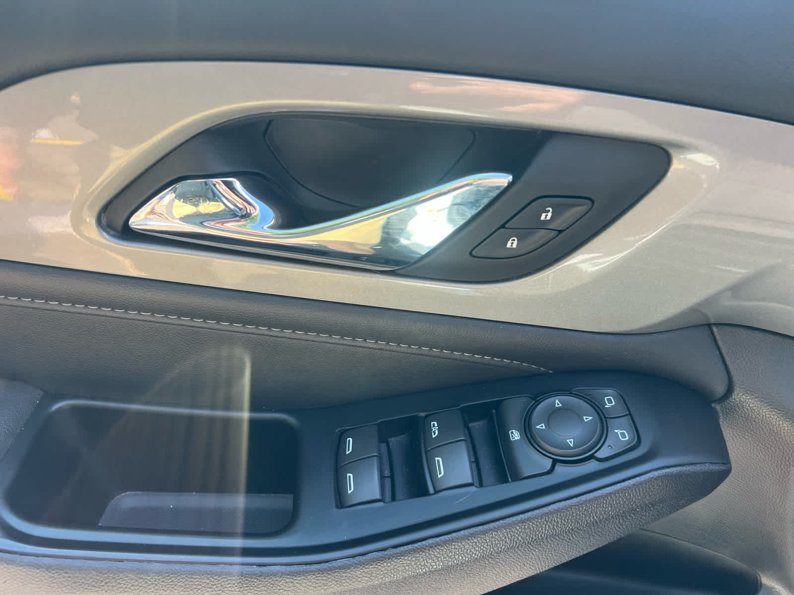 2024 Chevrolet Traverse Limited LT Cloth