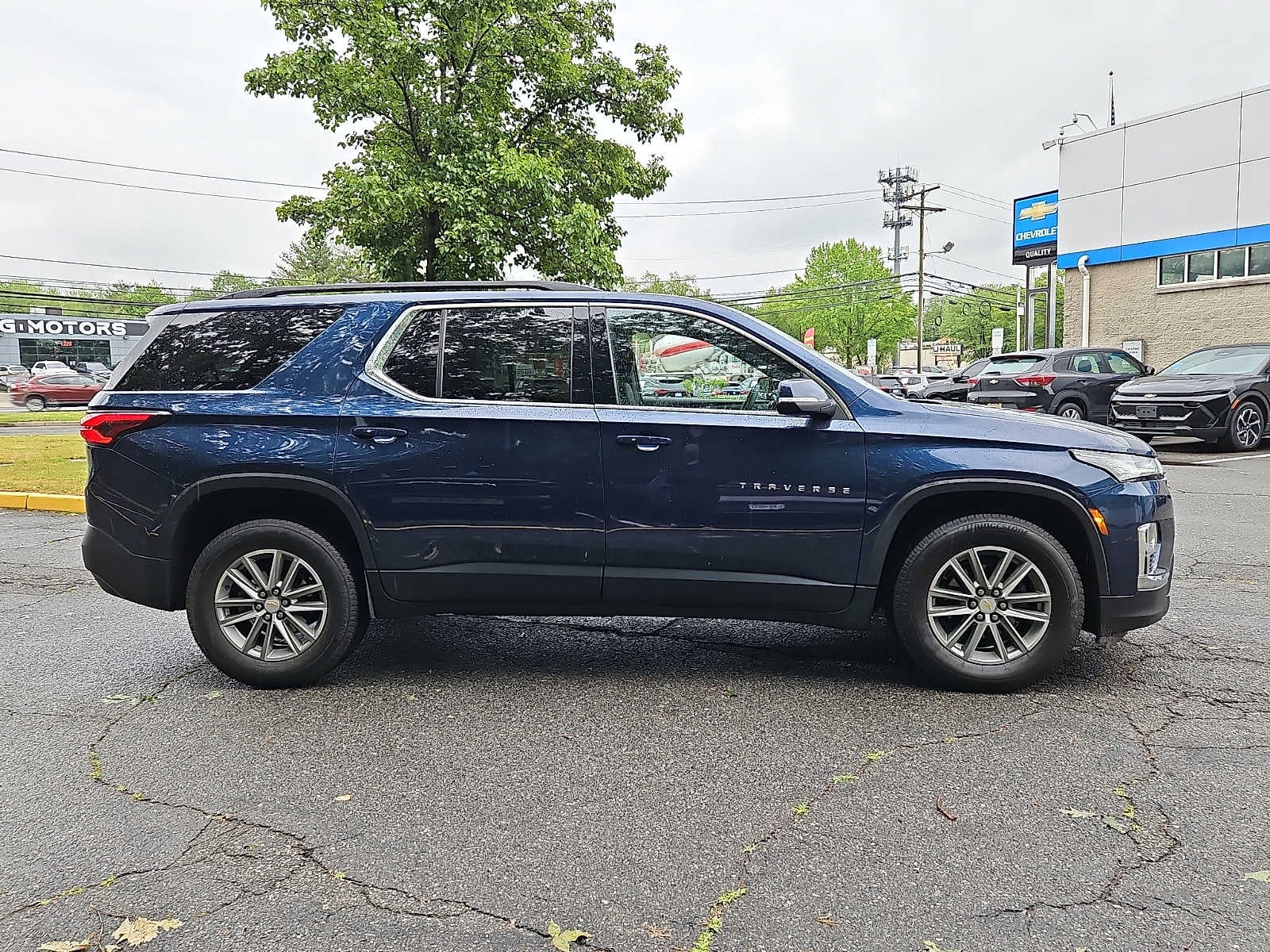 2023 Chevrolet Traverse LT Cloth