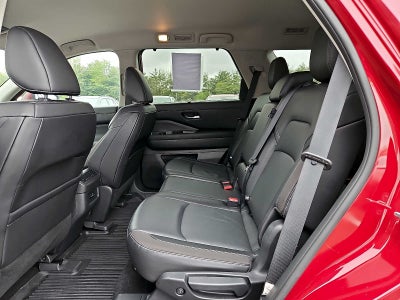 2022 Nissan Pathfinder SL