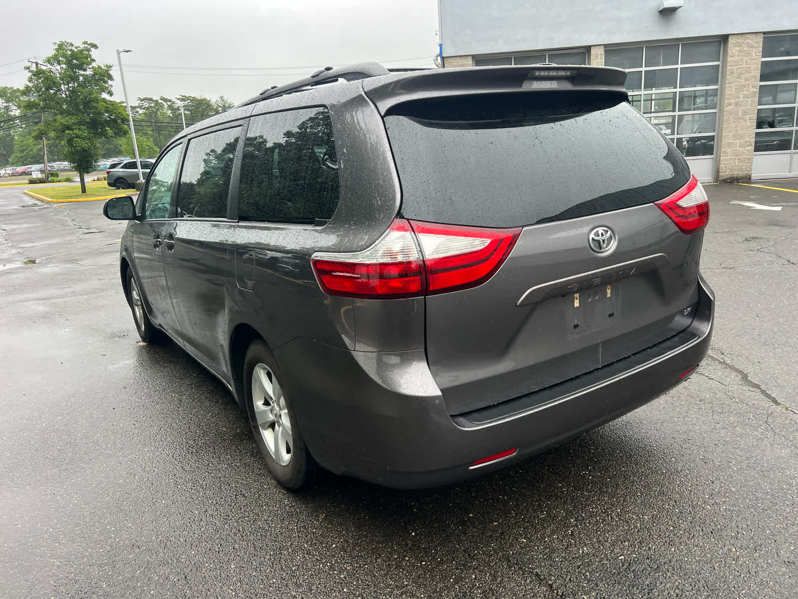 2017 Toyota Sienna LE