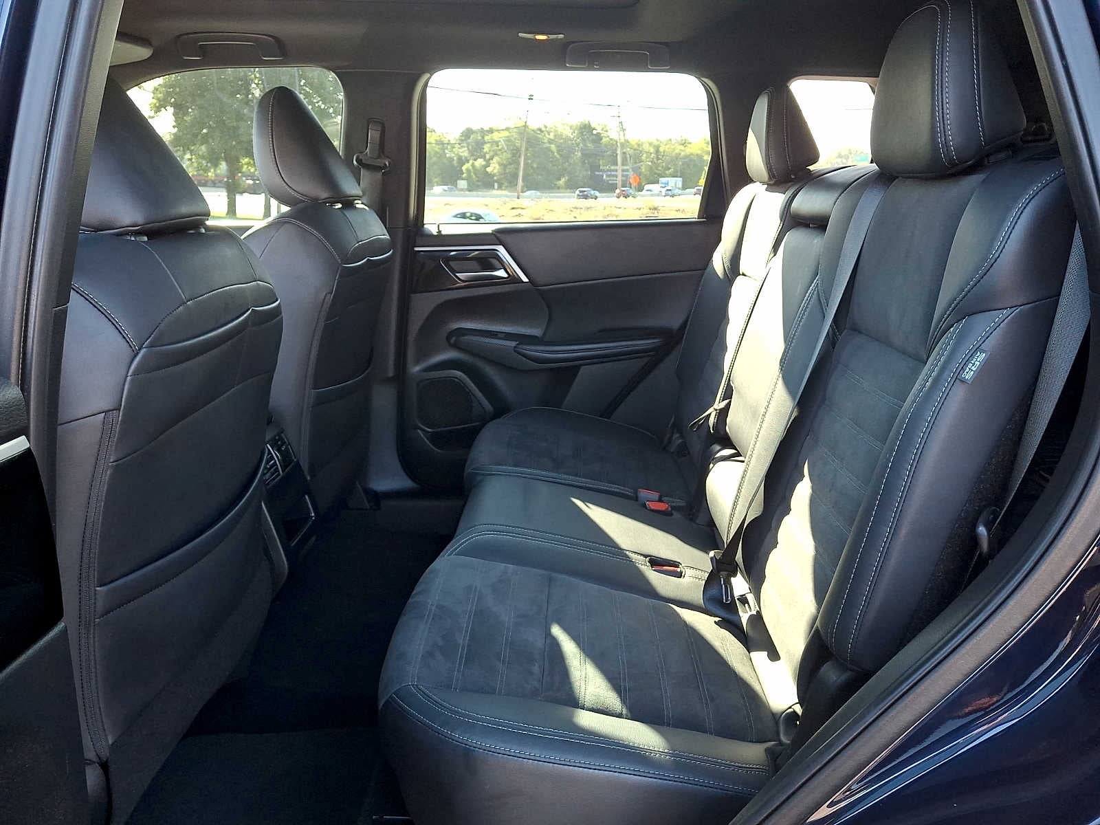 2022 Mitsubishi Outlander Black Edition