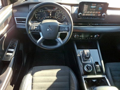 2022 Mitsubishi Outlander Black Edition
