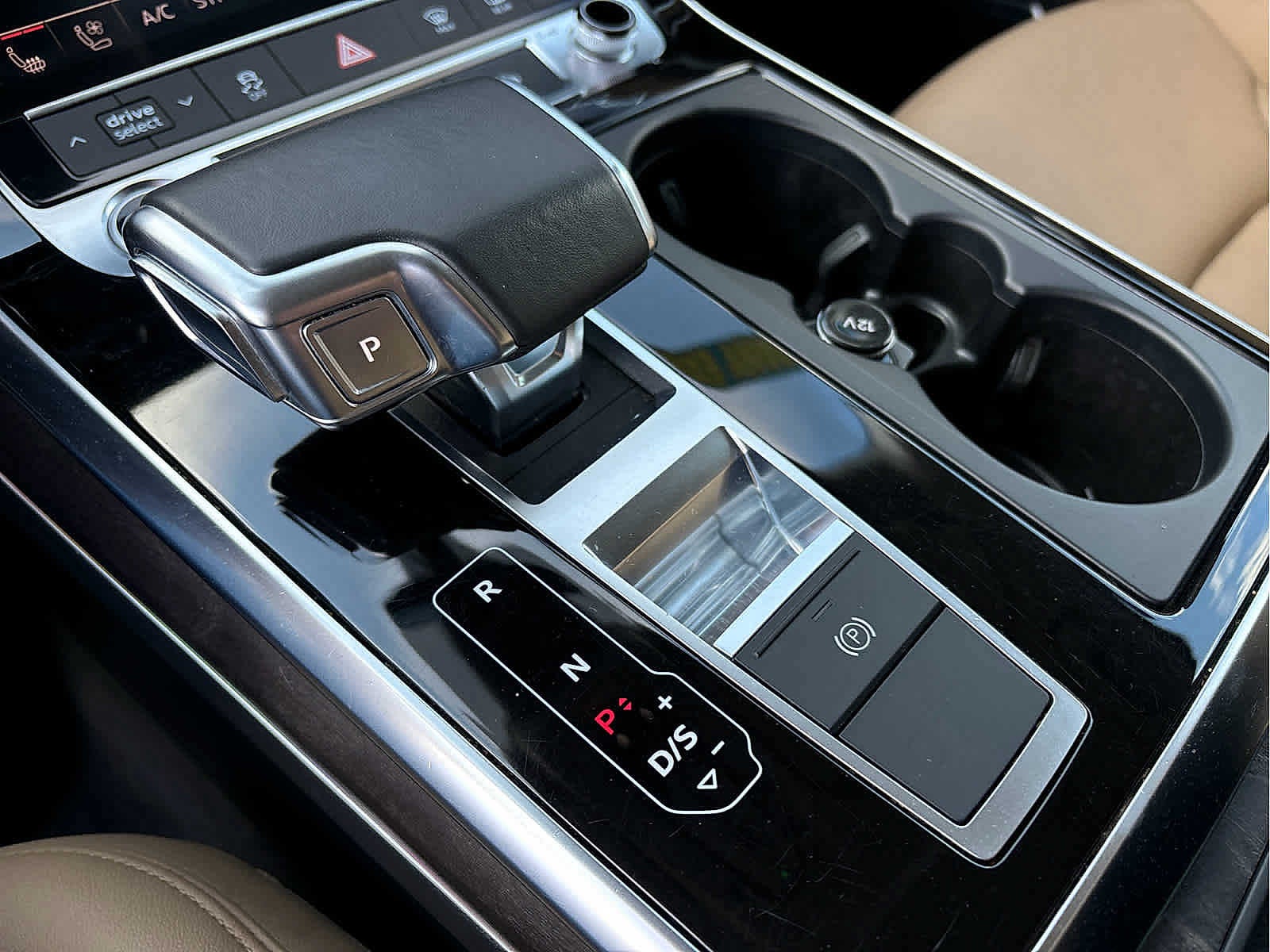 2022 Audi Q7 Premium Plus