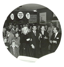 old image of lester glenn employees