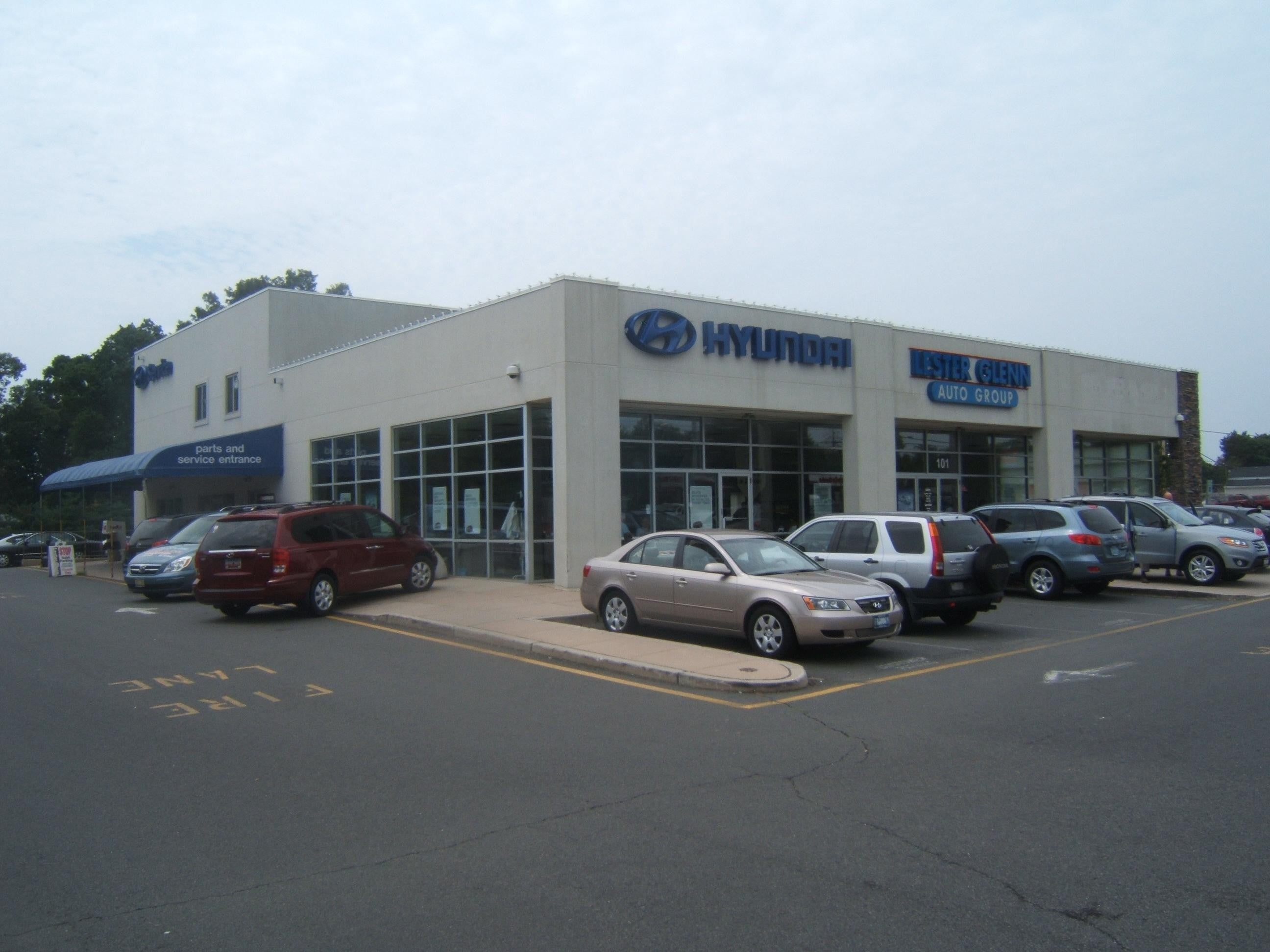 lester glenn hyundai 1997 showroom