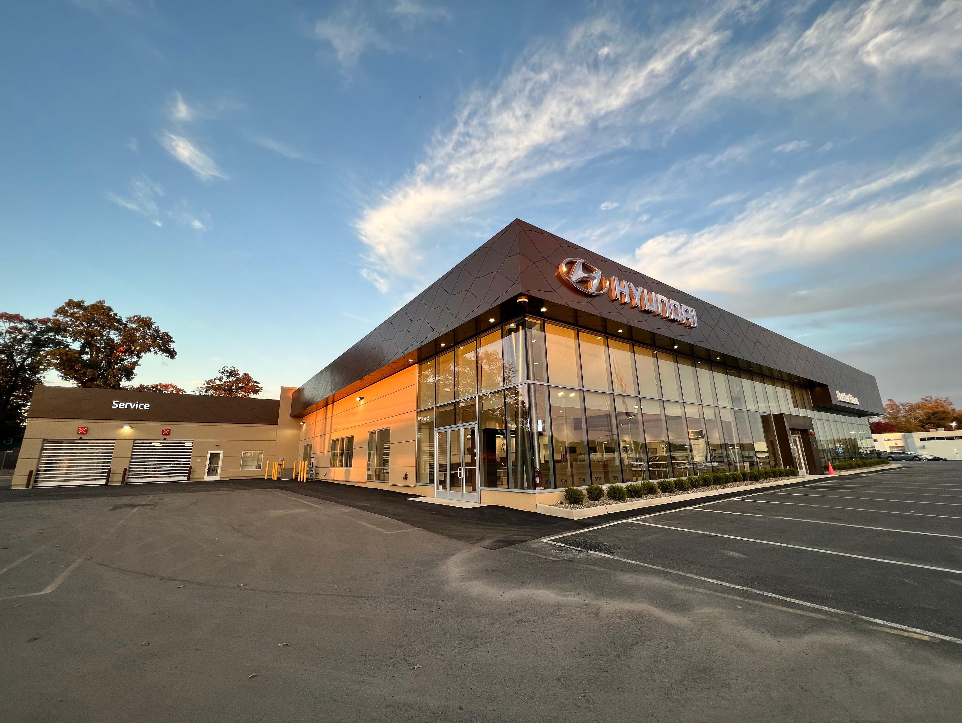 lester glenn hyundai 2023 showroom